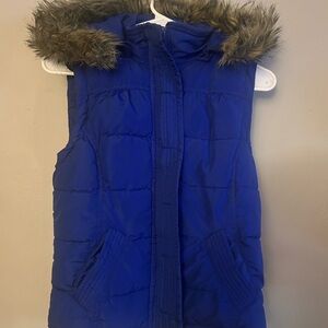 Aeropostale Puffer Vest M Royal Blue Plaid Flannel Lined Faux Fur Hood Winter